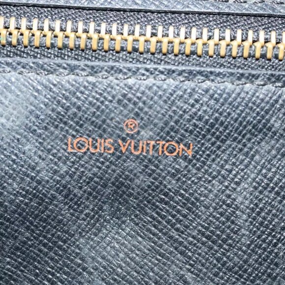 LOUIS VUITTON Epi Montaigne 27 Clutch Bag Green - Picture 9 of 16